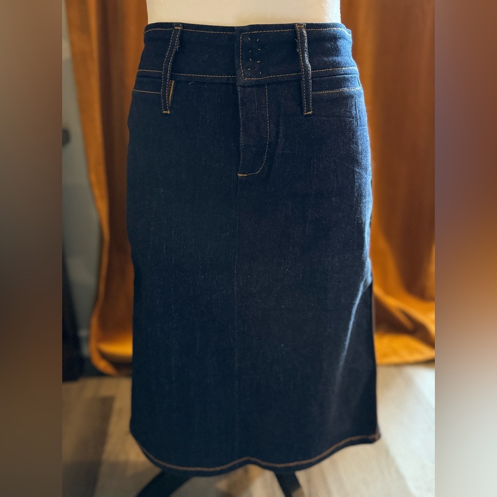 EUC A.B.S. By Allen Schwartz Denim Skirt. Size 28.